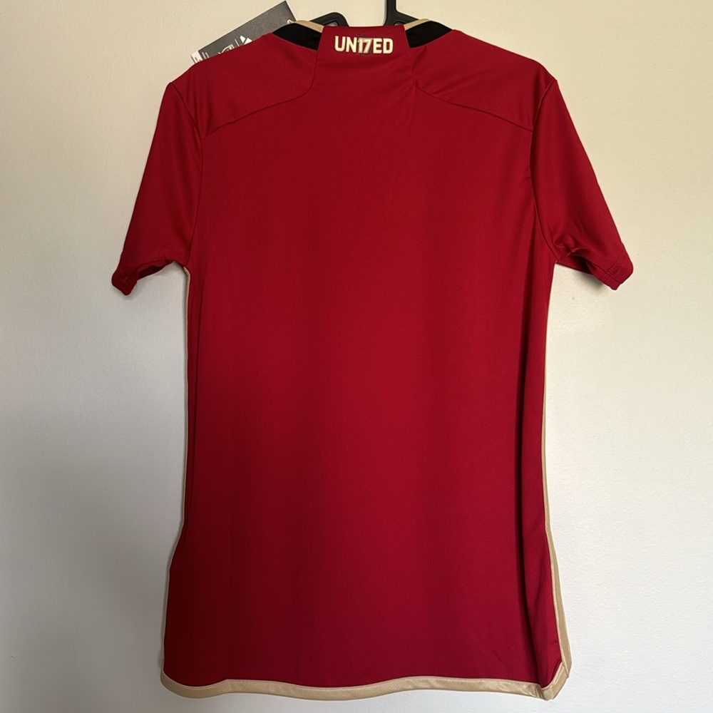 Atlanta United FC Women’s soccer Jersey Small NWT - Picture 5 of 9